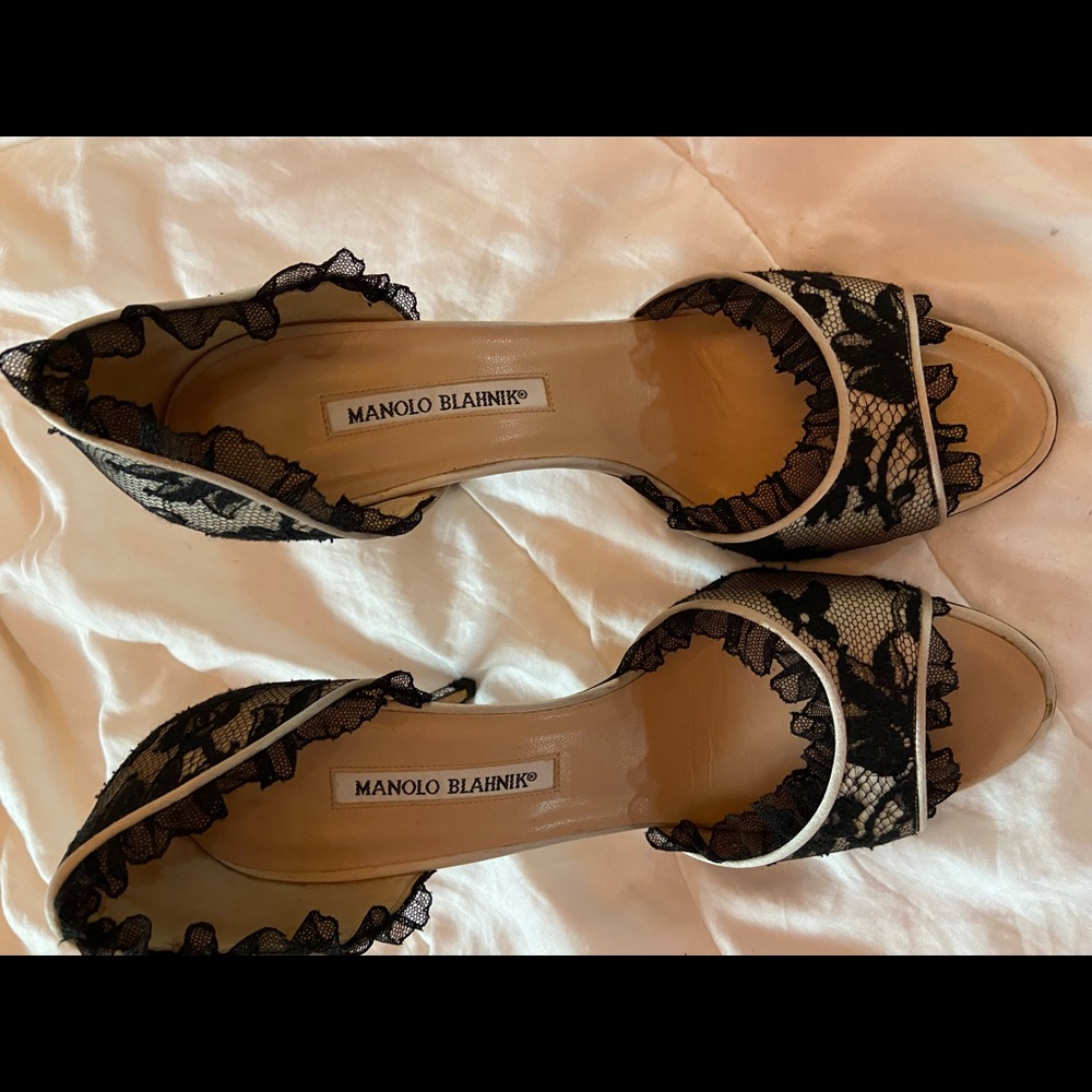 Manolo heels size 40